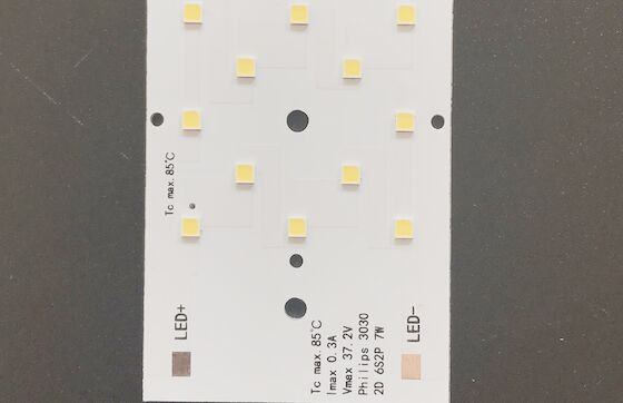 주문 광학 등급 PC SMD 3030 PCB는 높은 만 빛을 위한 보드를  이끌었습니다 온라인 제조