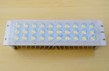 주문 광학적인 급료 PC를 가진 90도 45mil 칩 3x10 LED 가로등 분대 온라인 제조