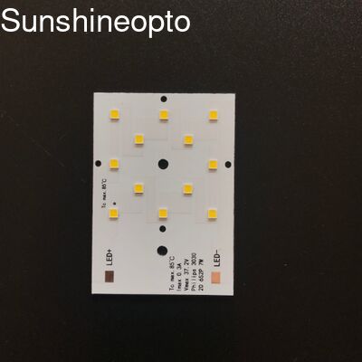 1.5mm 두께와 50x70mm 크기의 맞춤형 7W SMD 3030 LED PCB 보드