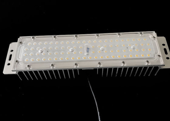 84LED 60 도 SMD3030은 거리 광 소자 140lm/w를 이끌었습니다