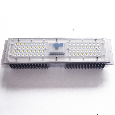 AC220V는 열 싱크를 가진 가로등 성분 SMD3030 광학 PC를 지도했습니다